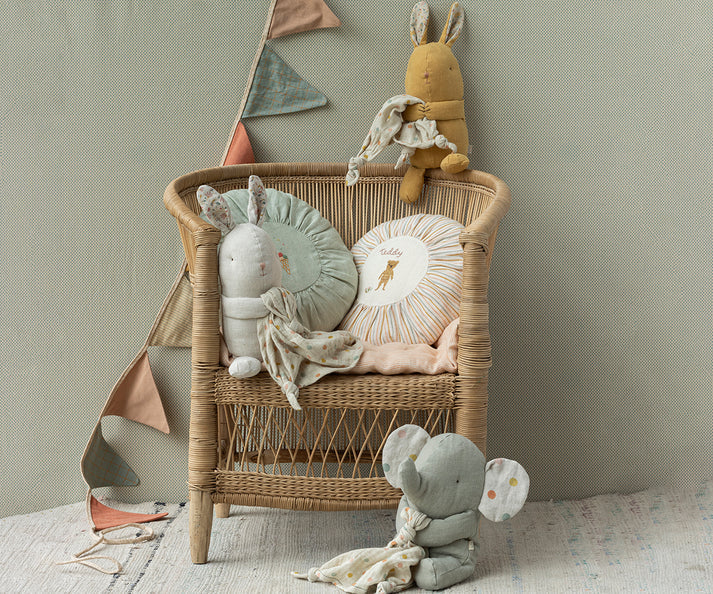 Maileg Surprise Box >> Nursery Classics