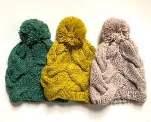Knit Bon Bons Chunky Cableknit Pom Hat