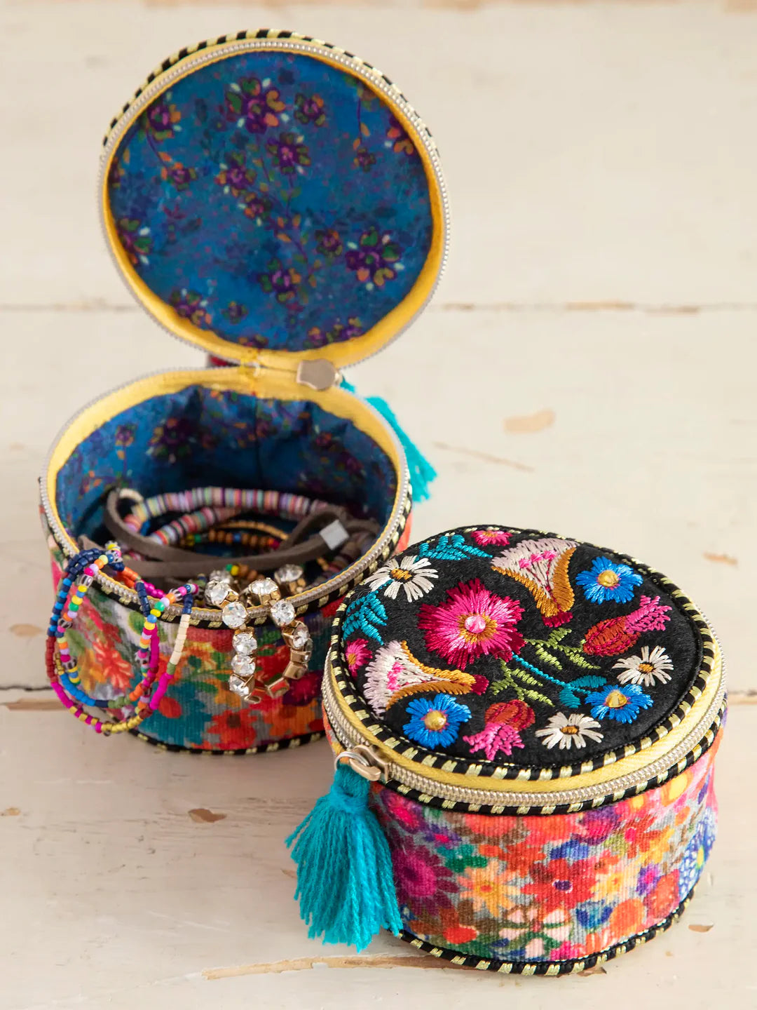 Black Folk Flower Embroidered Jewelry Case