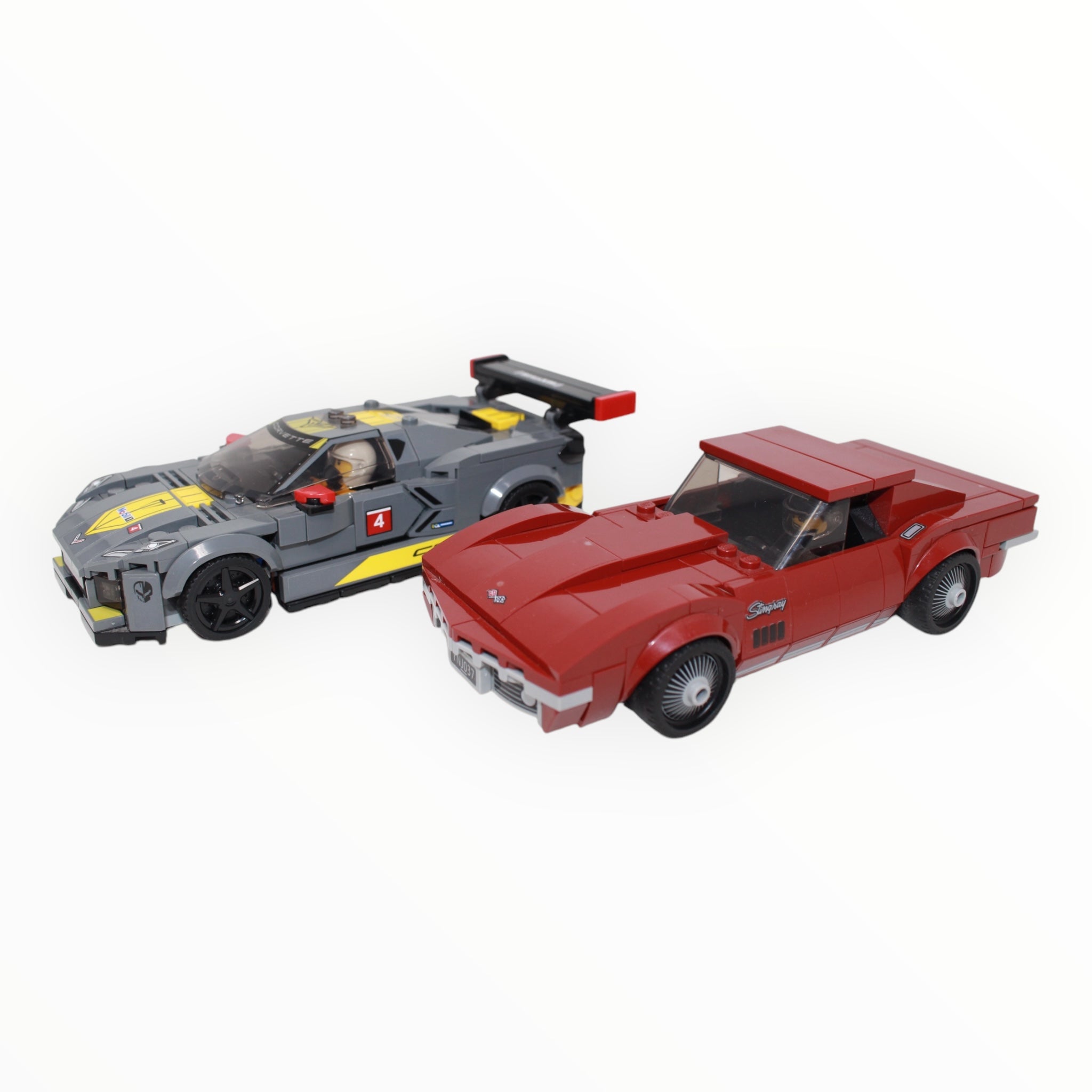 Used Set 76903 Speed Champions Chevrolet Corvette C8.R Race Car and 1969 Chevrolet Corvette