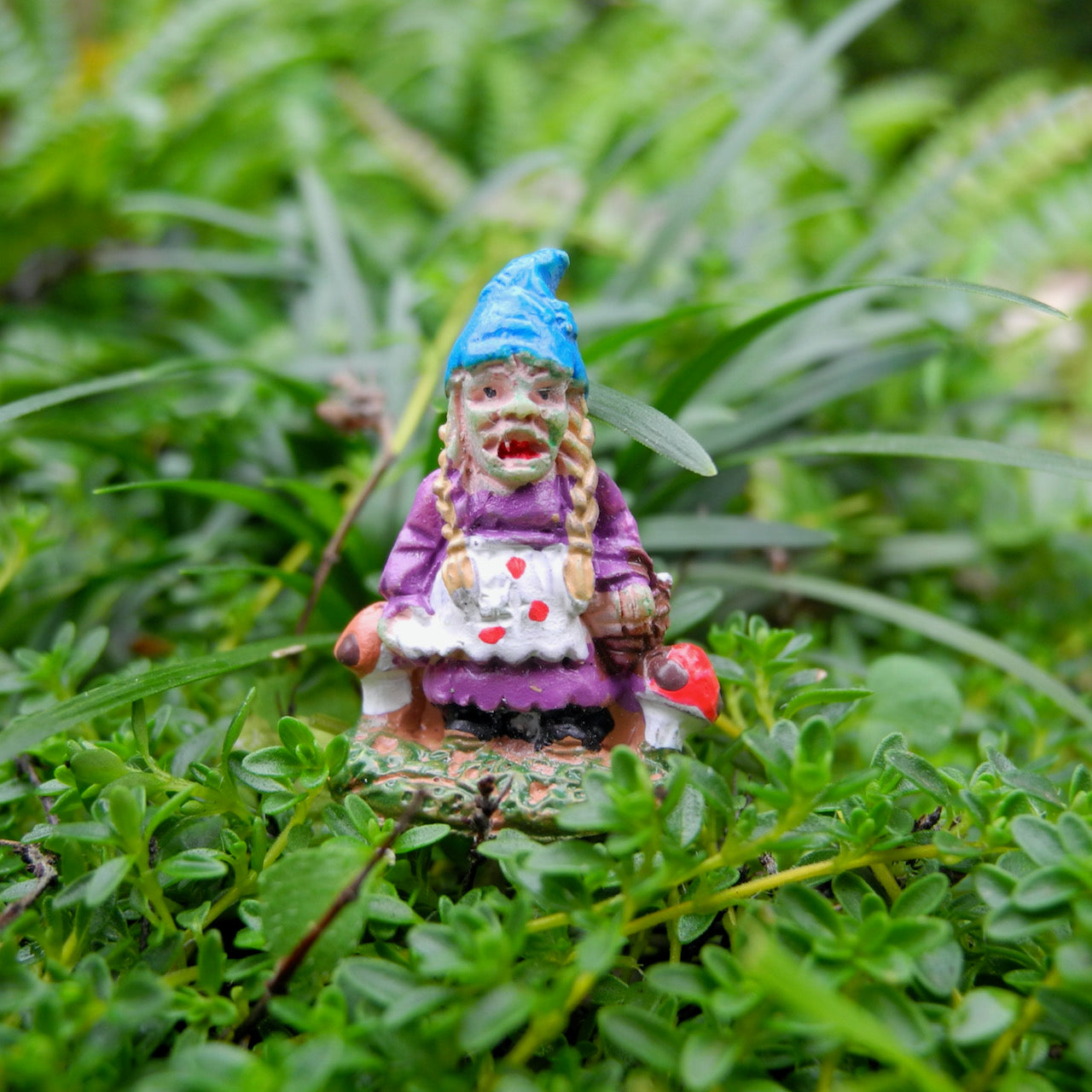 Tiny Zombie Gnome, Wanna Treete