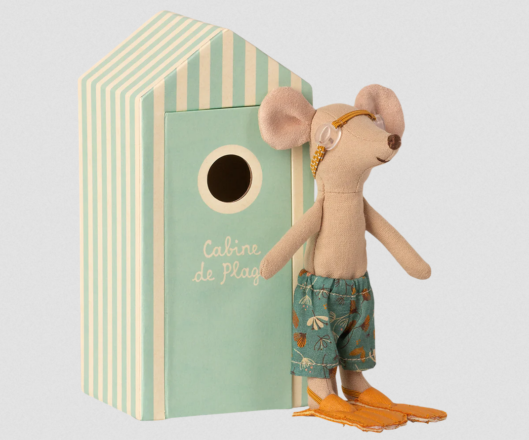 Big Brother Beach Mouse with Beach House