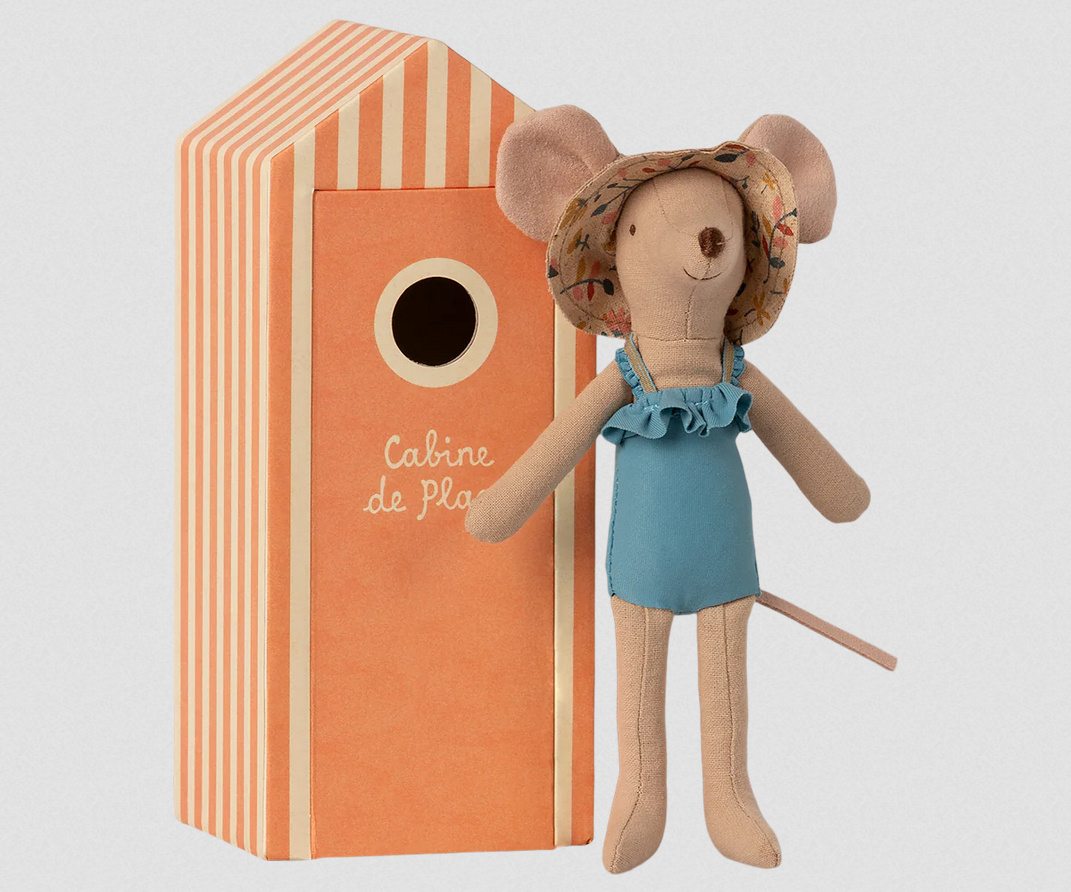 Mum Mouse with Beach House