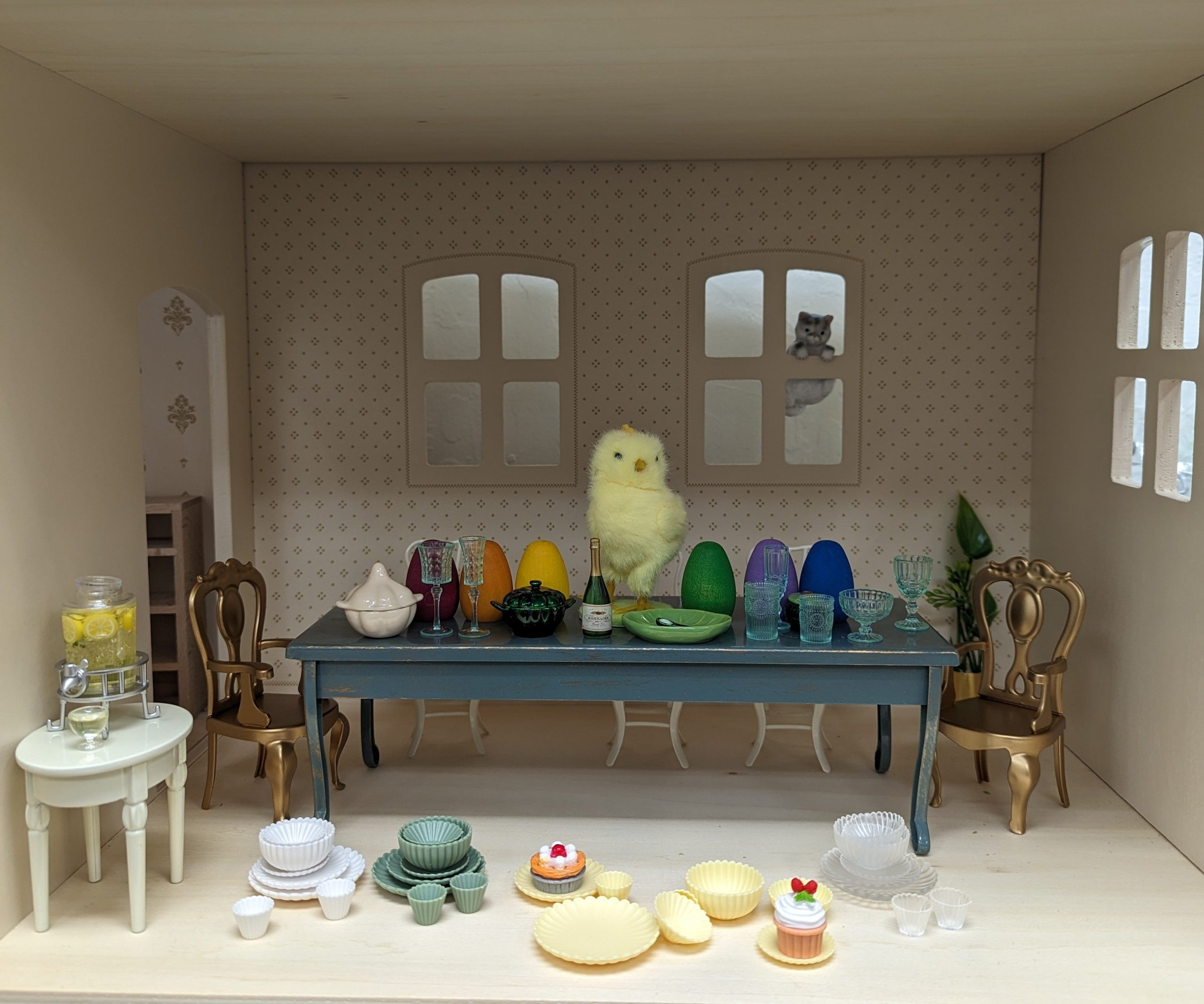 Tablescaping in miniature (plates and bowls)
