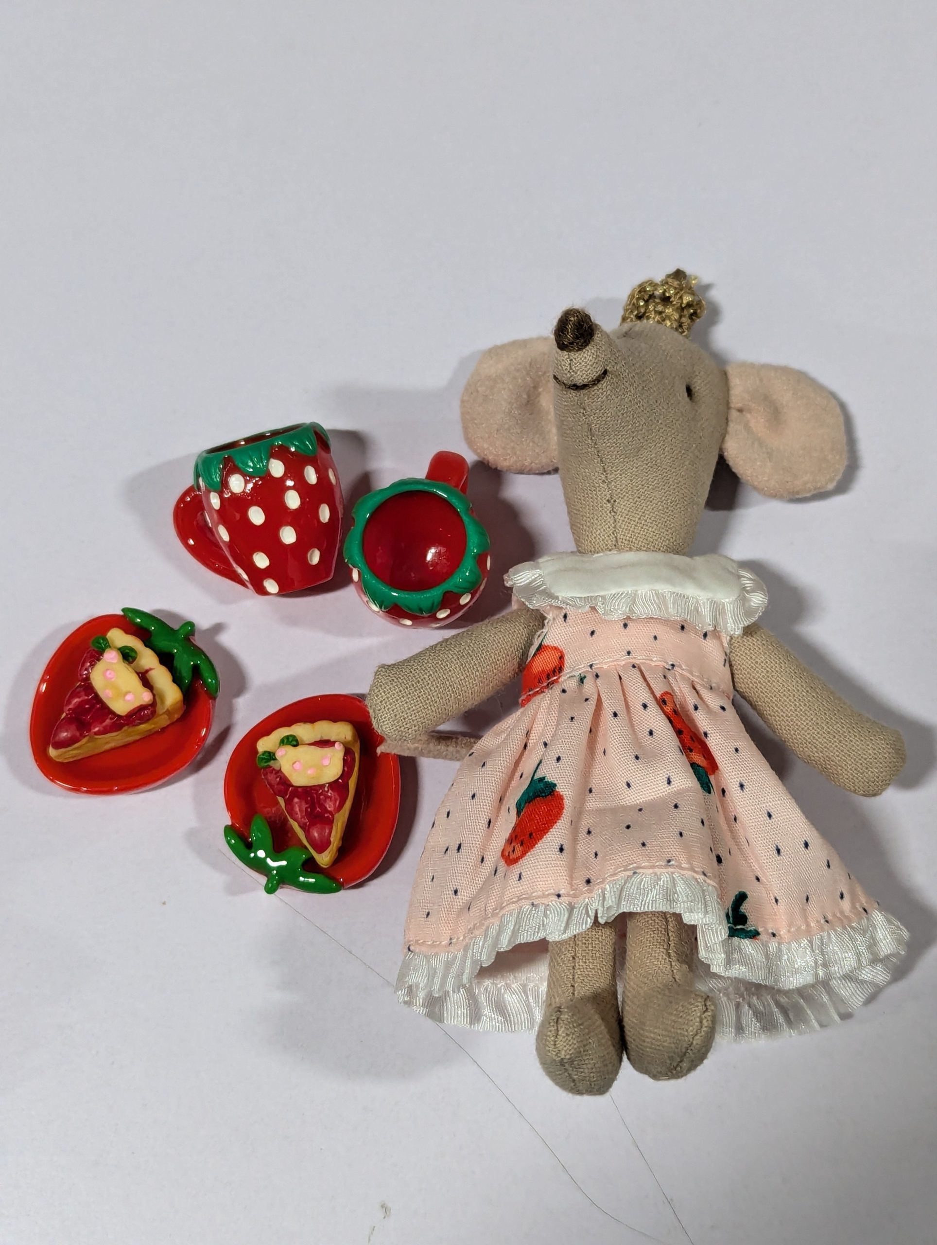 Strawberry Tea Party miniatures