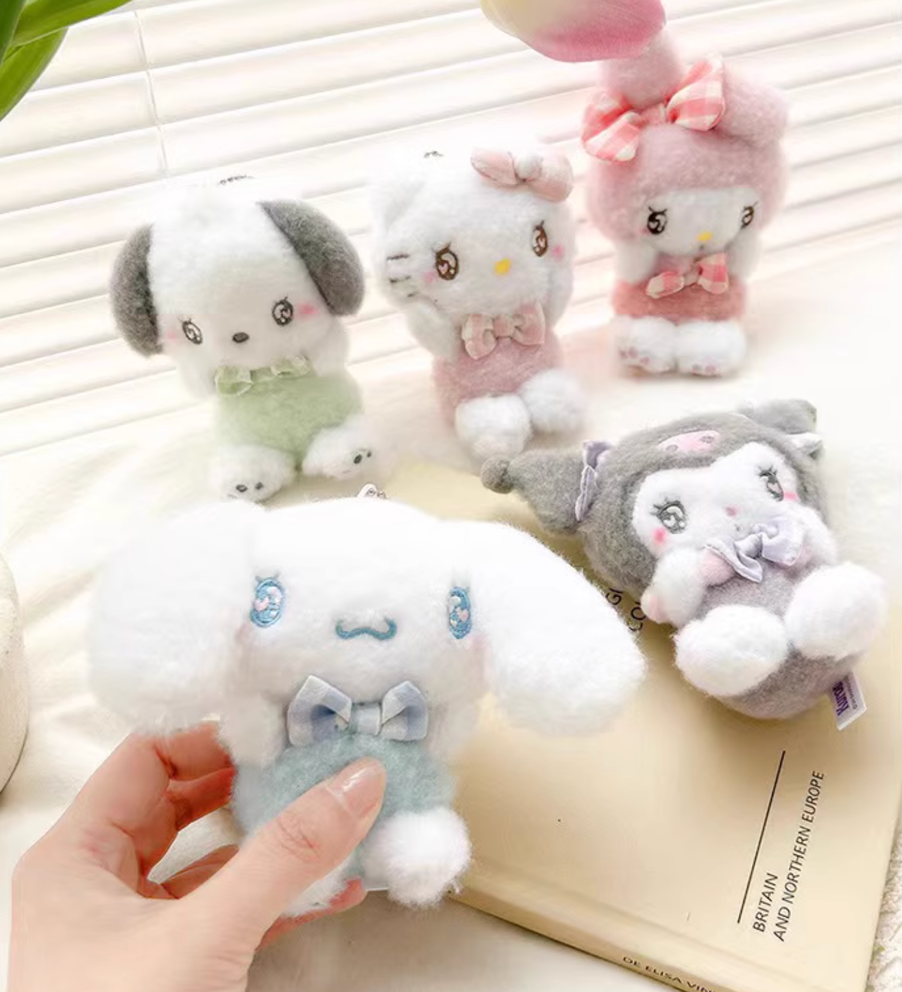 Sanrio Fuzzy Emoji Mascot