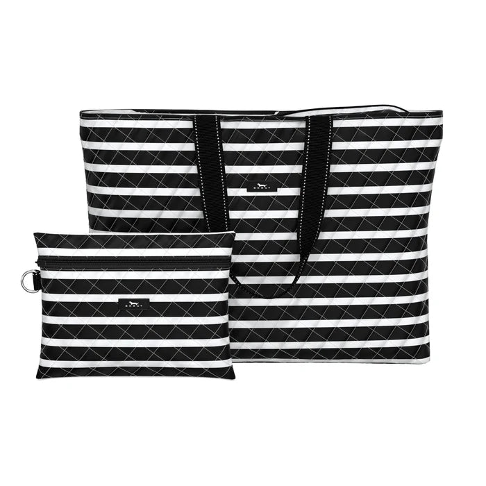 SCOUT Quilted Foldable Travel Bag in Fleetwood Black