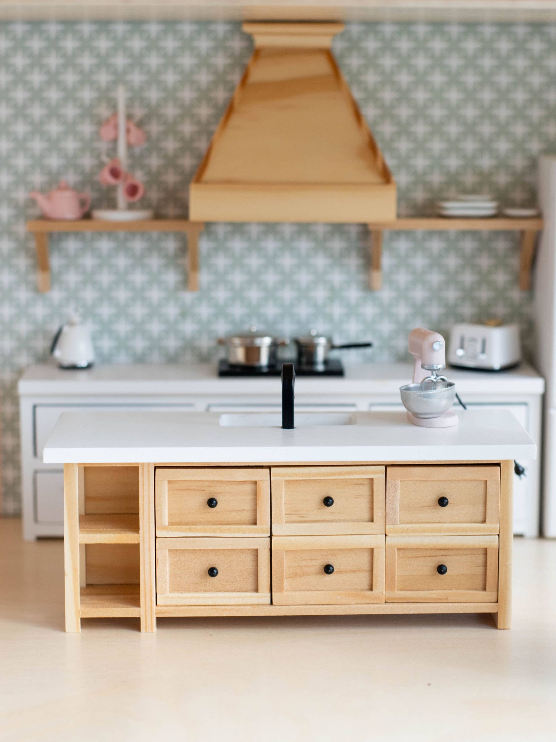 Dollhouse Farm Style Island with Drawers | Natural Wood