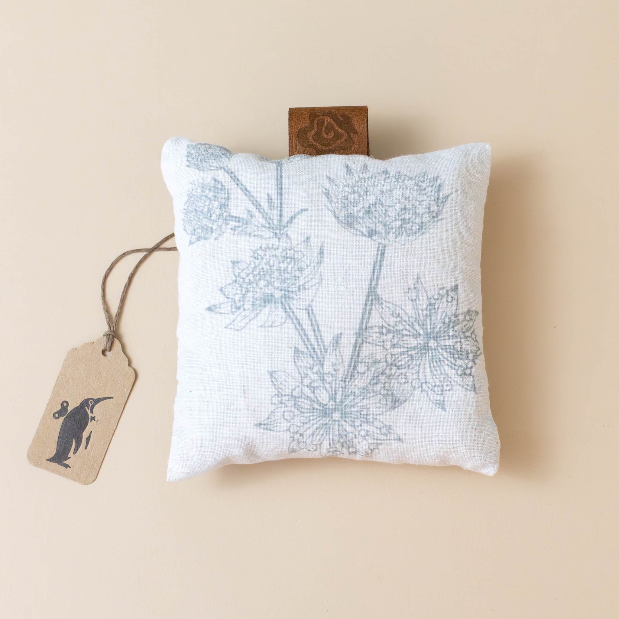 Antique Linen Lavender Sachet | Astrantia
