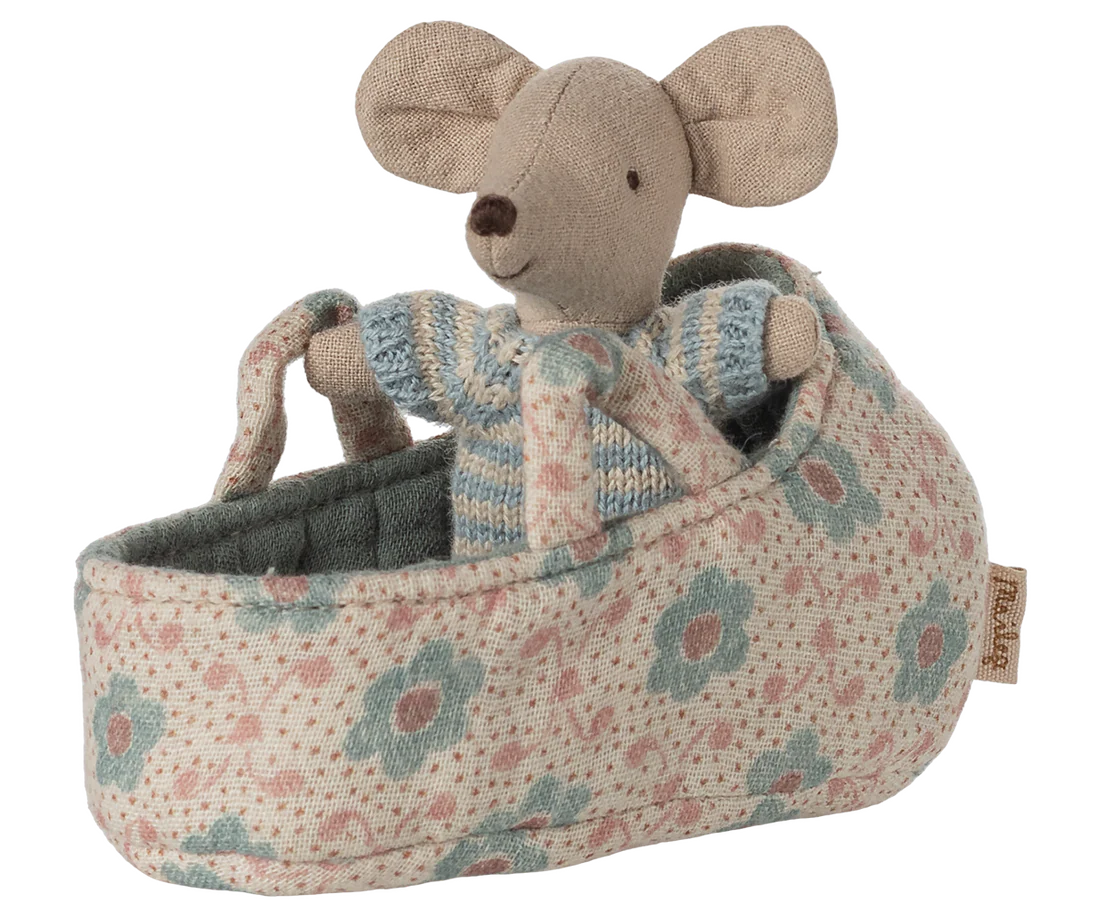 PREORDER Baby mouse in carry cot - Blue (10/15/25)