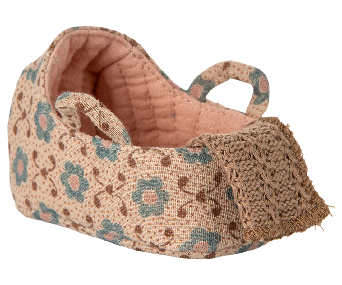 PREORDER Carry cot, Baby mouse - Rose (11/15/25)