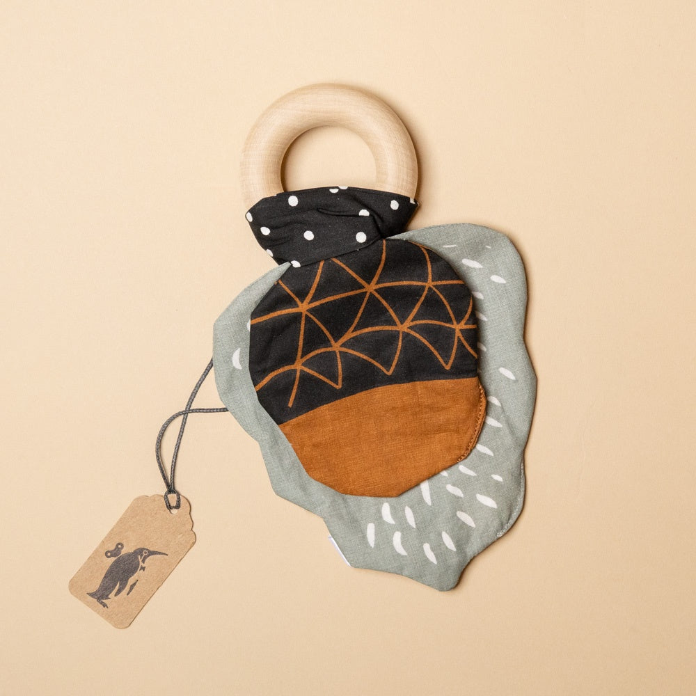 Crinkle Teether | Acorn
