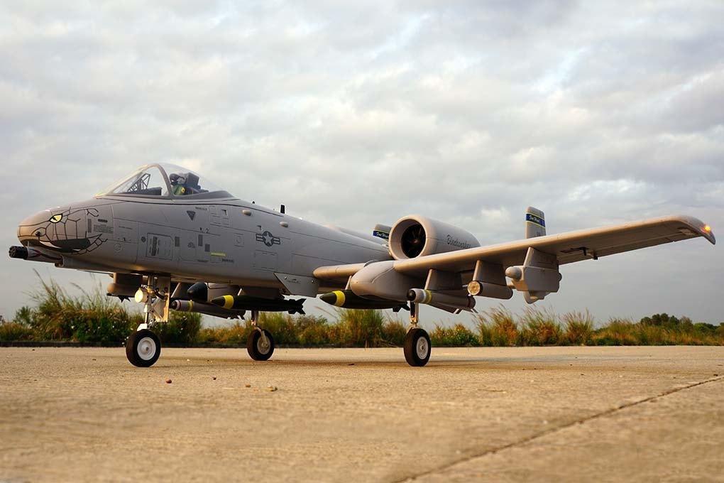Freewing A-10 Thunderbolt II Super Scale Twin 80mm EDF Jet - ARF PLUS