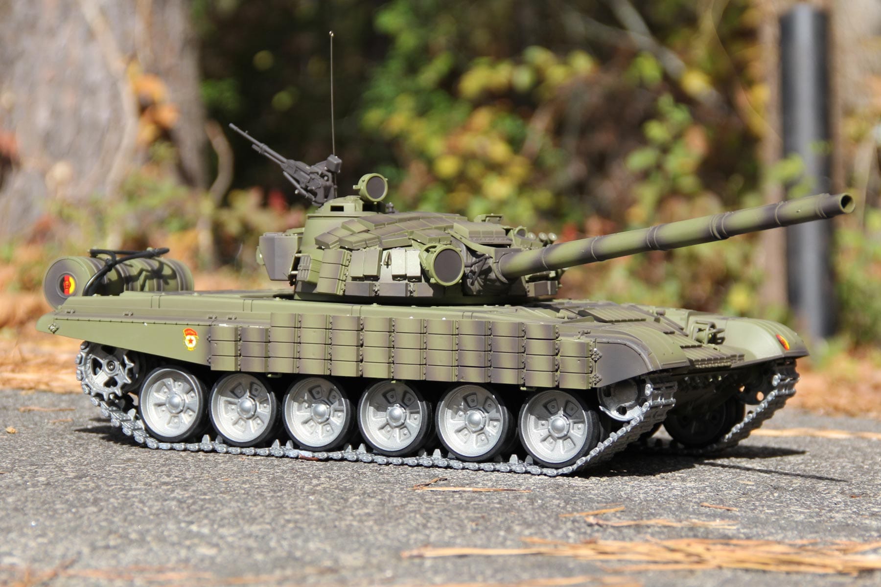 Heng Long Russian T-72 ERA Professional Edition 1/16 Scale Battle Tank - RTR