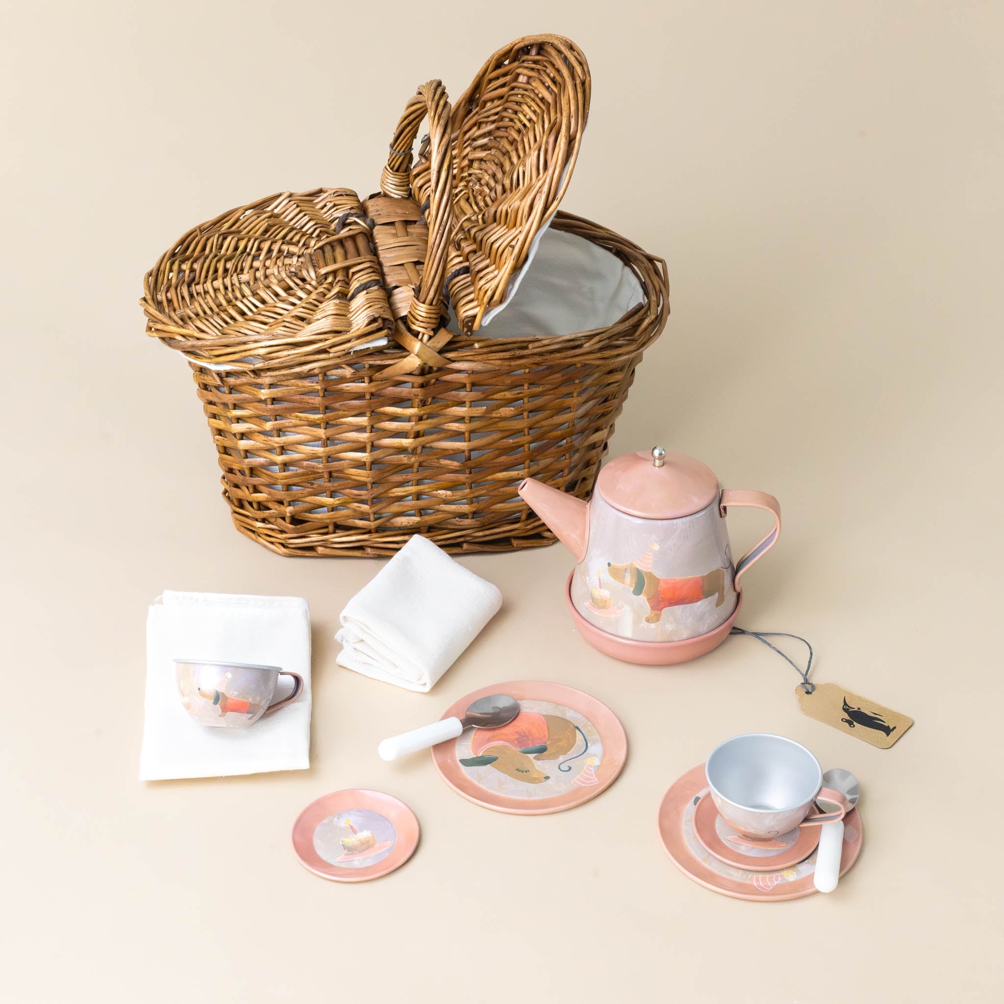 Musical Tin Tea Set with Wicker Basket | Hot Dogs