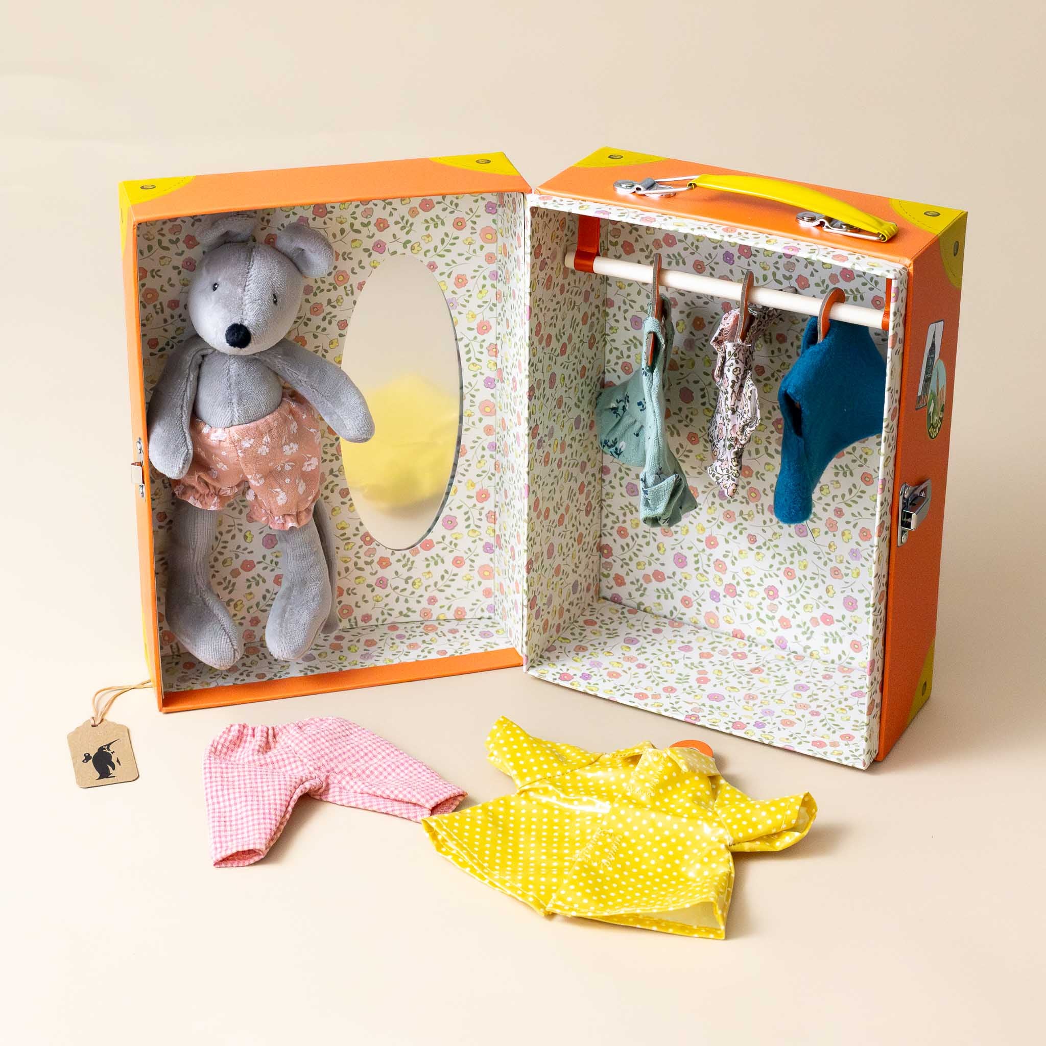 Nini's Petite Wardrobe Suitcase Play Set