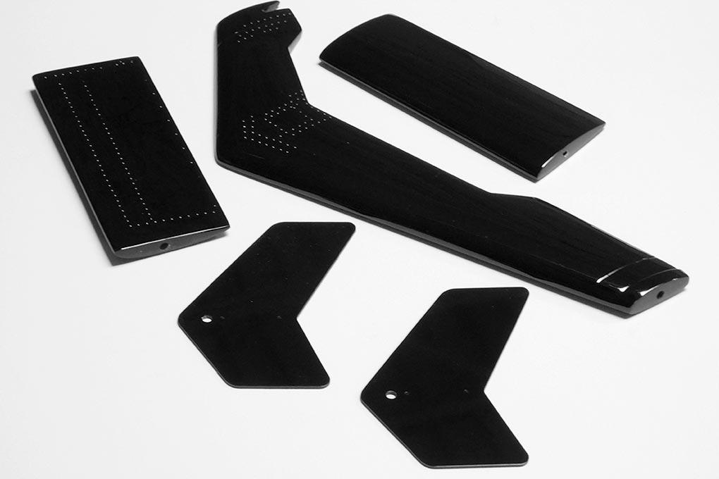 Roban 700 Size B429 Red/Black Tail Wing Set
