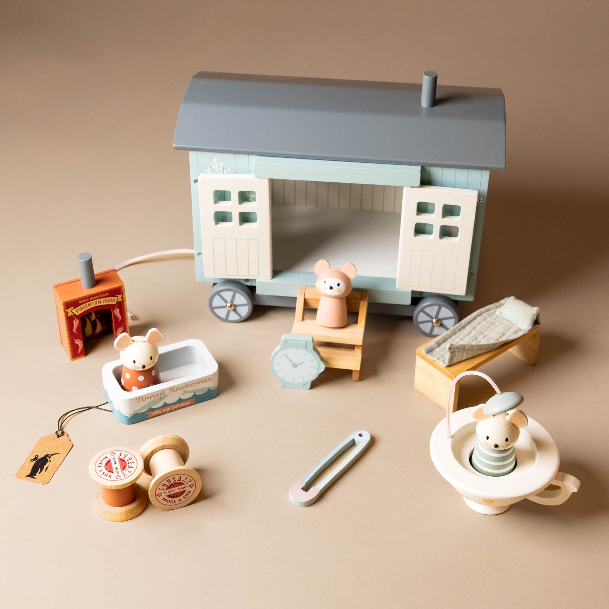 Secret Meadow Shepherd's Hut Play Set