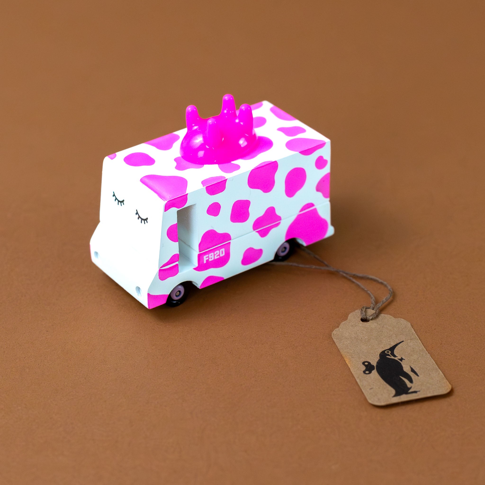 Wooden Candyvan | Strawberry MOO Milk Truck