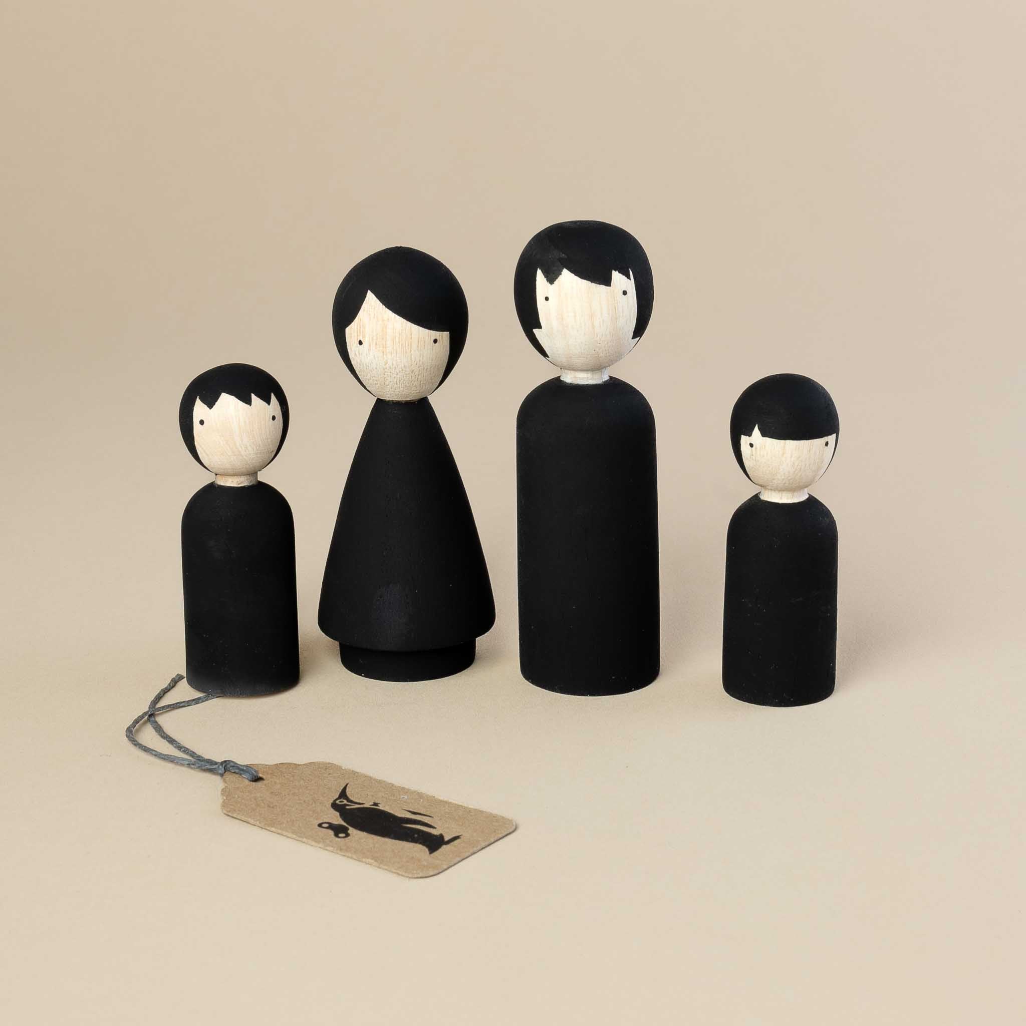 Wooden Peg Doll Set | The Chalk People