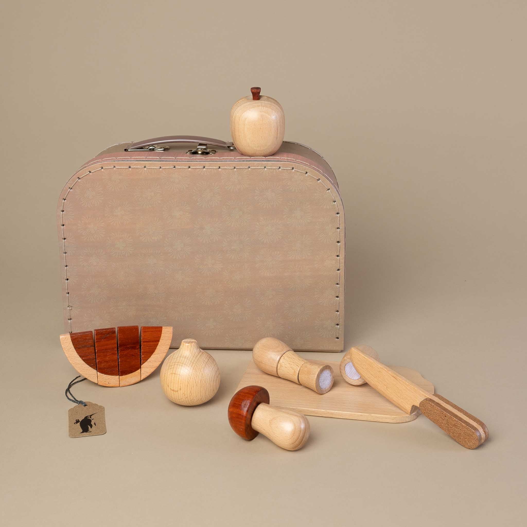 Wooden Pretend Play Veggies to Cut in Suitcase
